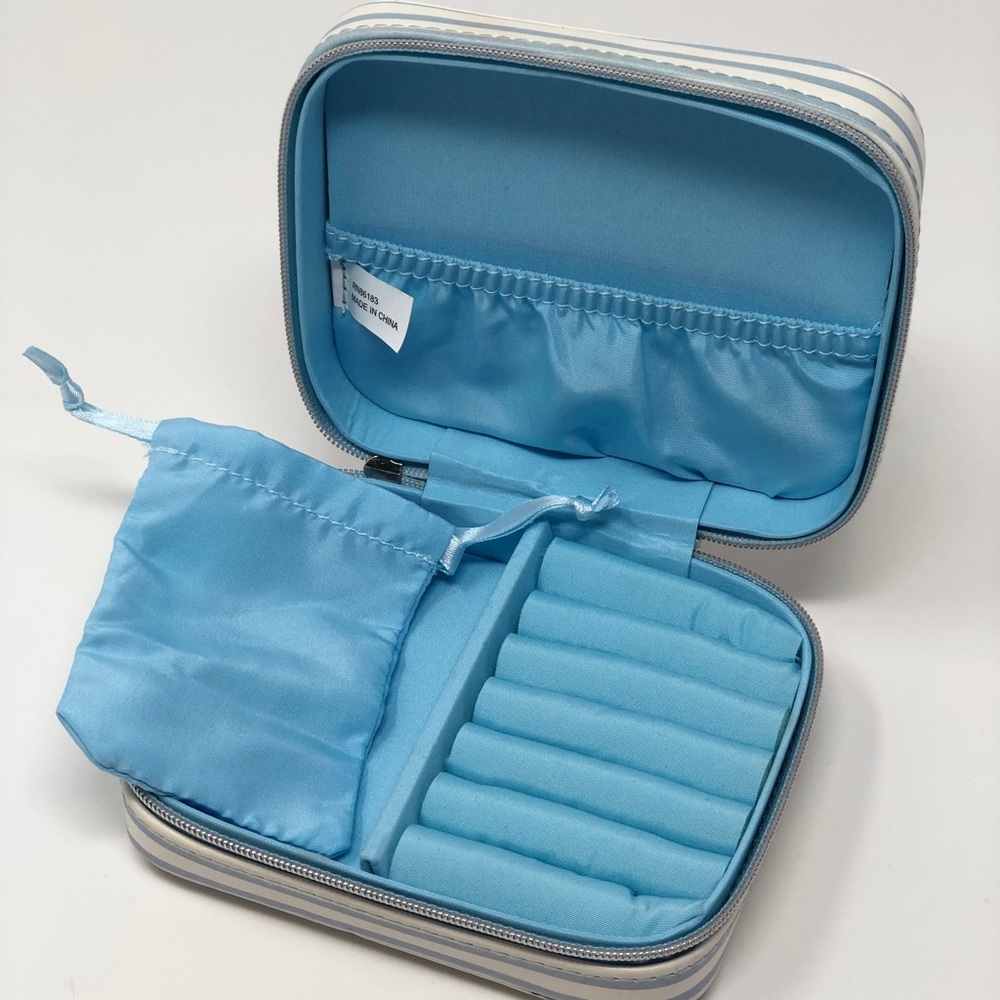 ❌PRICE DROP❌ Travel Jewelry Case Box Holder